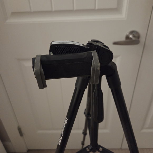 Black Tripod with Remote - Picture 4 of 5